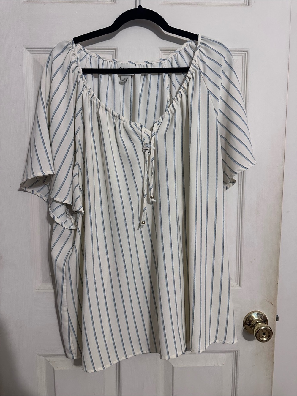 Ava & Viv flutter sleeve Blouse